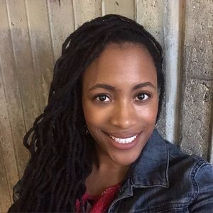 Meet your Posher, Delia